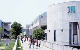 Josai International University