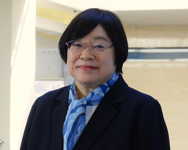 青木　利江子