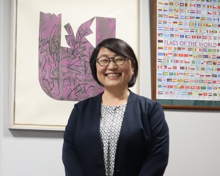 川野　有佳