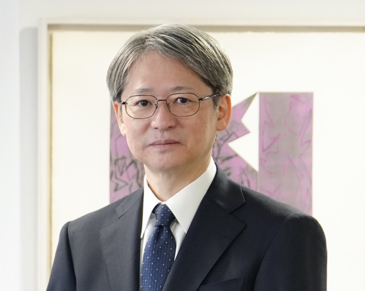 吉田　朋彦