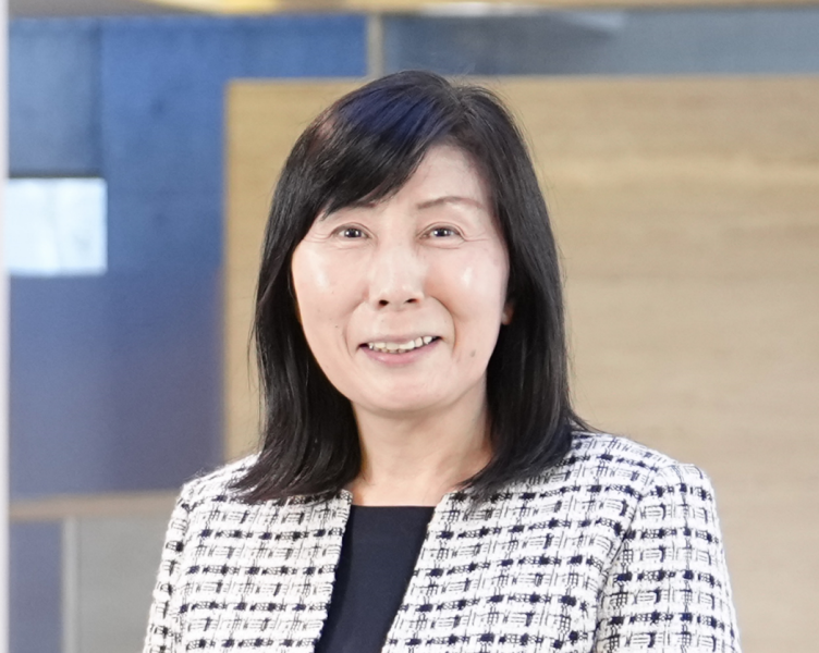 山村　美恵子
