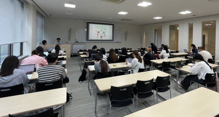 石井教授の「キャリア形成」の授業で「株式会社フランクジャパン」様による越境ECセミナーを実施しました | We held Corporate Seminars on Cross-Border EC by FRANK JAPAN CO. LTD.
