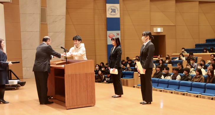 学修研究助成事業成果発表会で神余ゼミが優秀賞を受賞しました（2月6日）