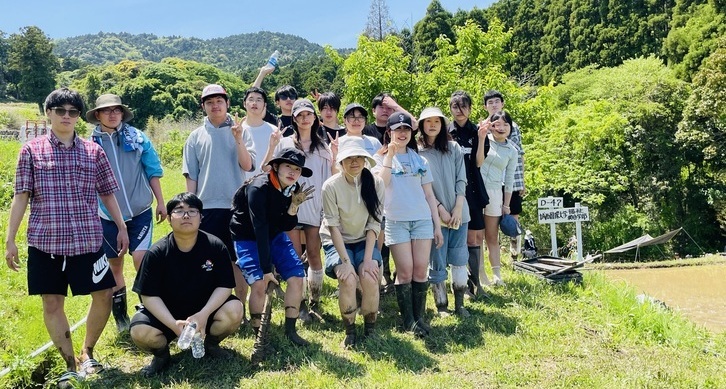 地域共生の価値を学ぶ―鴨川市川代集落での稲作体験