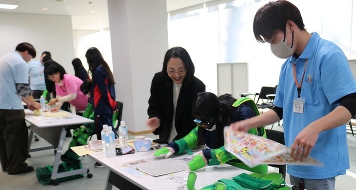 九十九里高校と連携し、「共生」をテーマに体験授業を実施しました。(２/9)&nbsp;