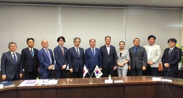 韓国・富川大学ハン・ジュンソク総長一行が本学を表敬訪問