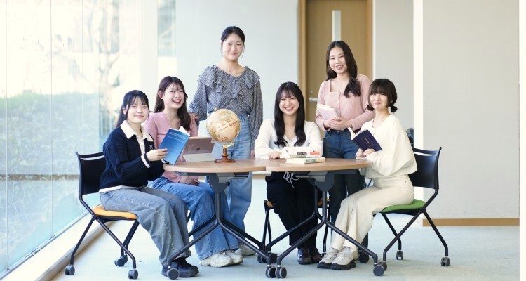 国際人文学部