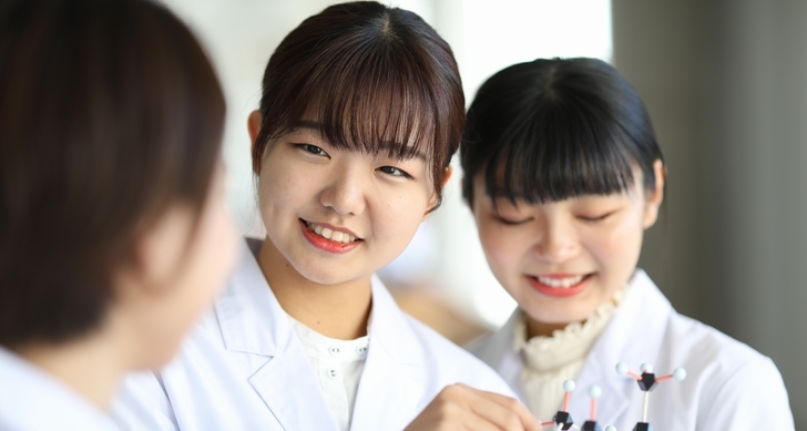 薬学部 医療薬学科 城西国際大学