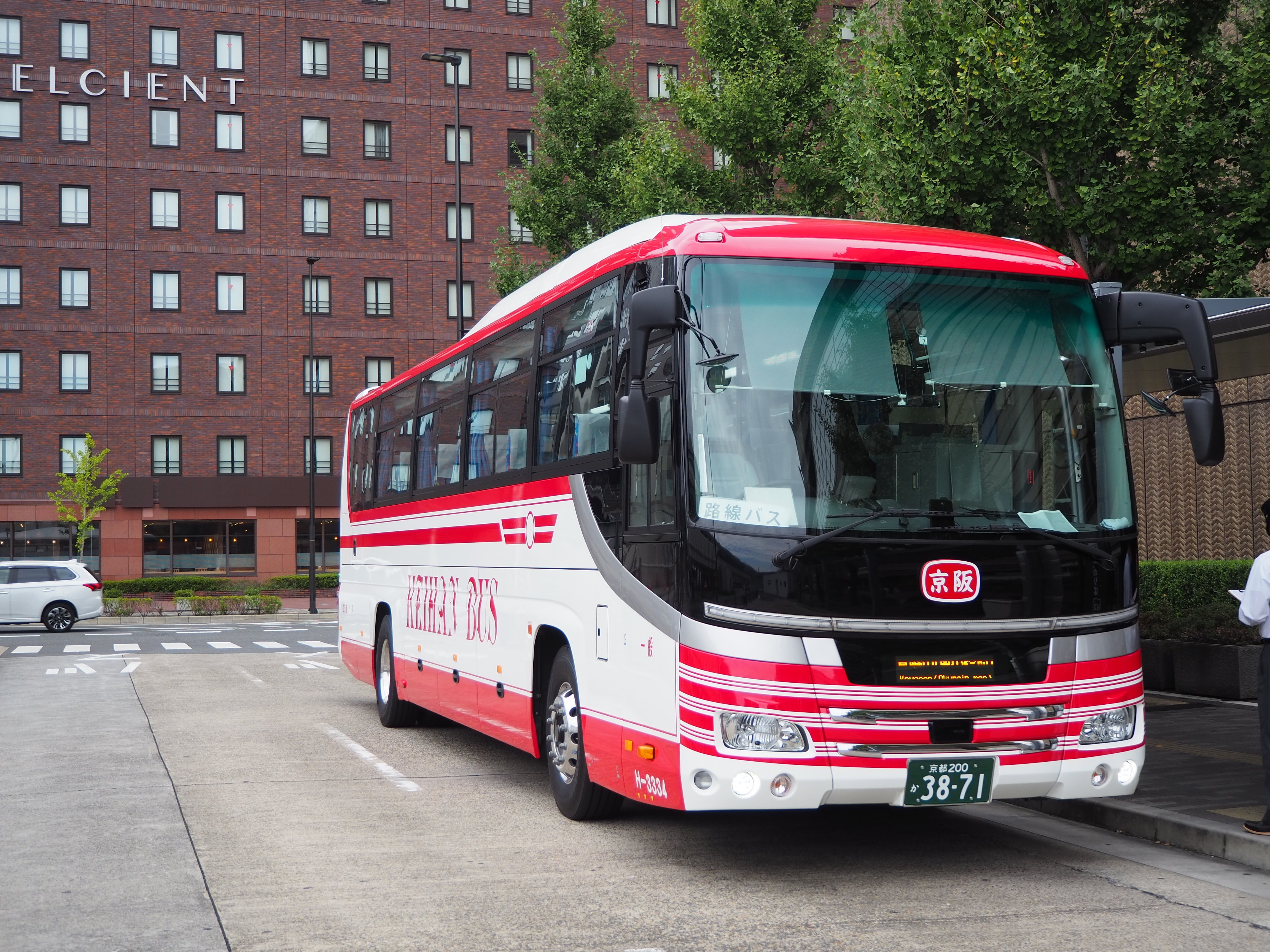 交通機関が果たす役割とその時代による変化 ー正確な知識を身につけ分析力を養うー 観光学部 観光学科 城西国際大学 交通機関が果たす役割とその時代による変化 ー正確な知識を身につけ分析力を養うー 観光学部 観光学科 城西国際大学