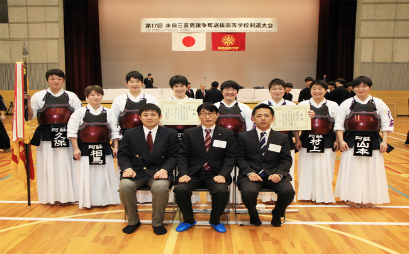 女子優勝の阿蘇中央高等学校