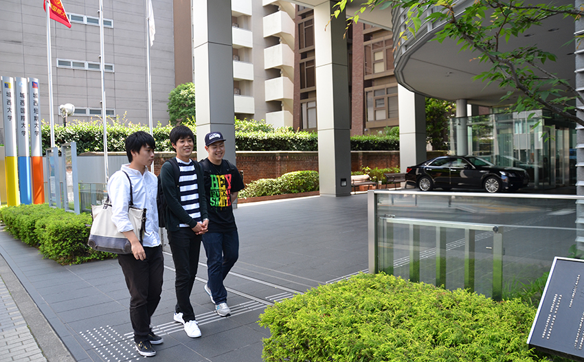 東京紀尾井町キャンパス学生の一日 No 1 経営情報学部 総合経営学科 城西国際大学 東京紀尾井町キャンパス学生の一日 No 1 経営情報学部 総合経営学科 城西国際大学