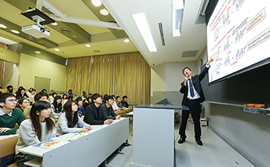 教員による国家試験対策（6年：薬学総合演習）