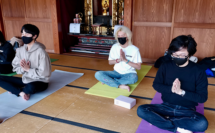 禅寺で瞑想体験