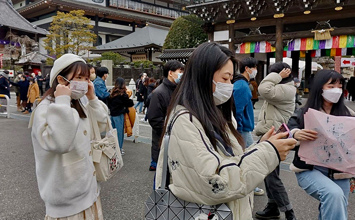 賑わいをみせる成田山新勝寺